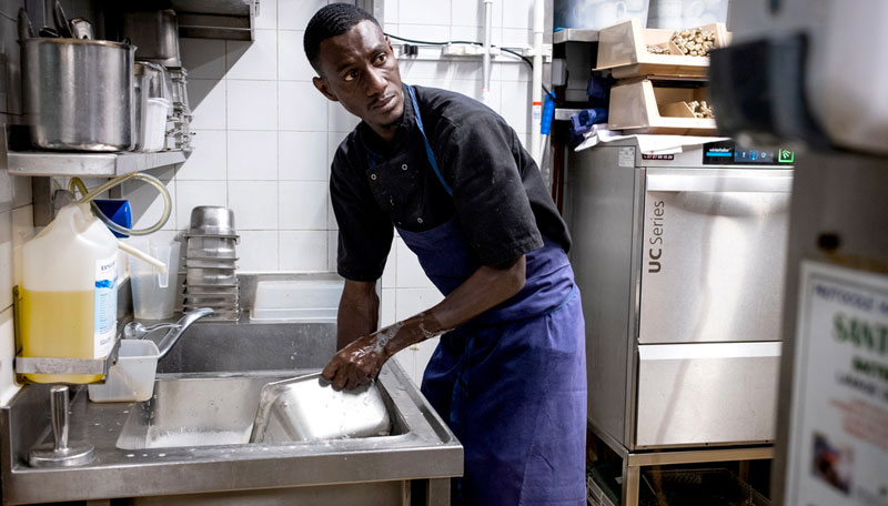 Tablier de cuisine pour femme, les copines c'est la vie, fabriqué en France  - Emmanuel Création